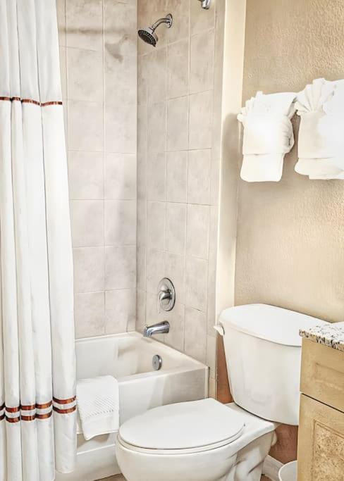 Entire Rental 3-Br Minutes From Disney X8 Hot Tub Apartment 2204 Orlando Luaran gambar