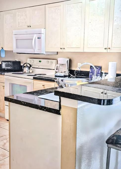 Entire Rental 3-Br Minutes From Disney X8 Hot Tub Apartment 2204 Orlando Luaran gambar