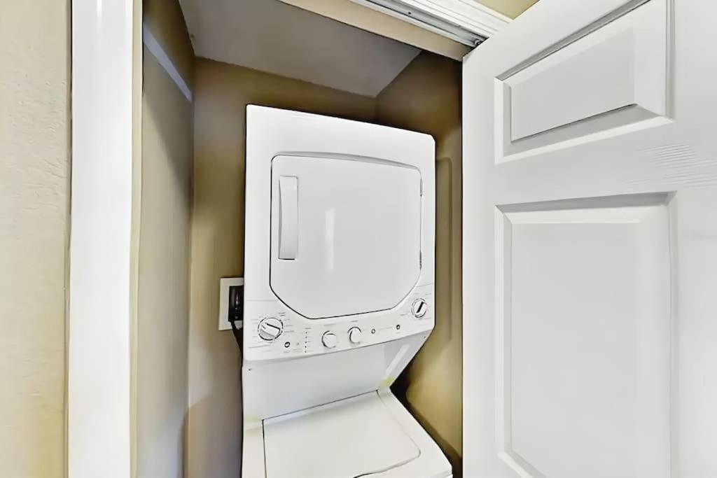 Entire Rental 3-Br Minutes From Disney X8 Hot Tub Apartment 2204 Orlando Luaran gambar